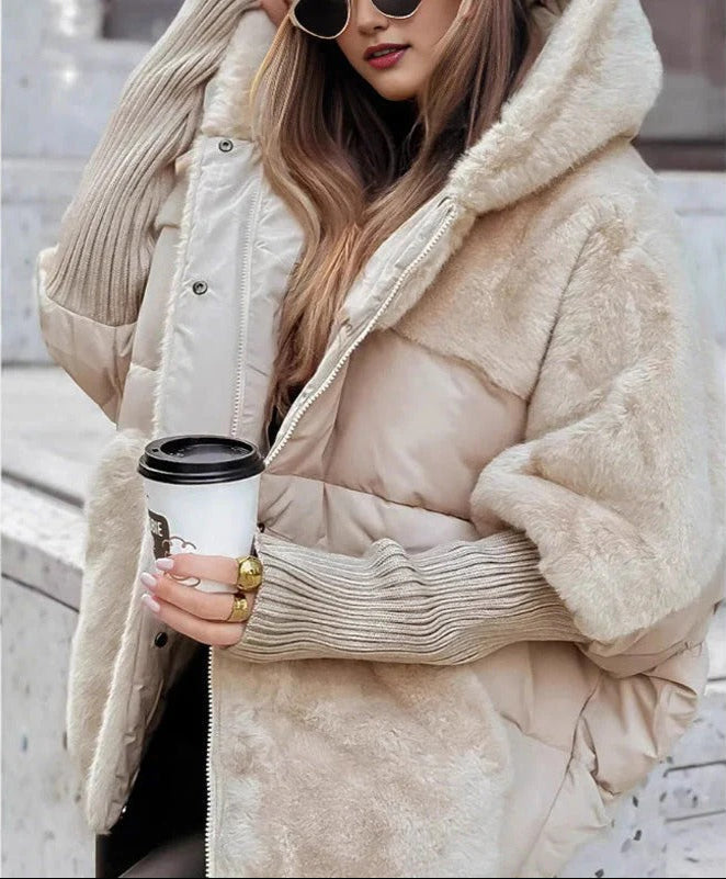 Dominika | Warme Daunenjacke mit Kapuze