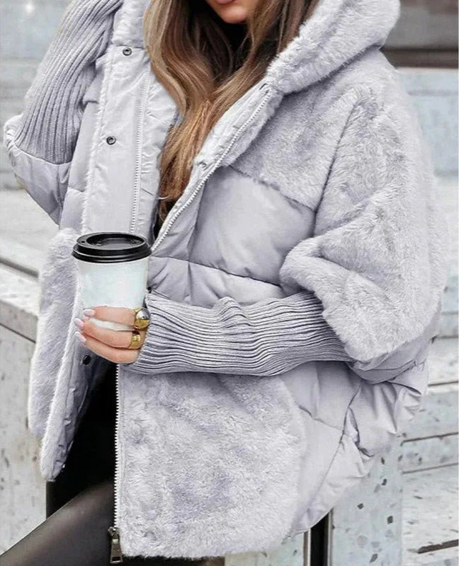 Dominika | Warme Daunenjacke mit Kapuze
