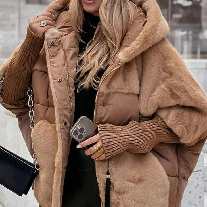 Dominika | Warme Daunenjacke mit Kapuze